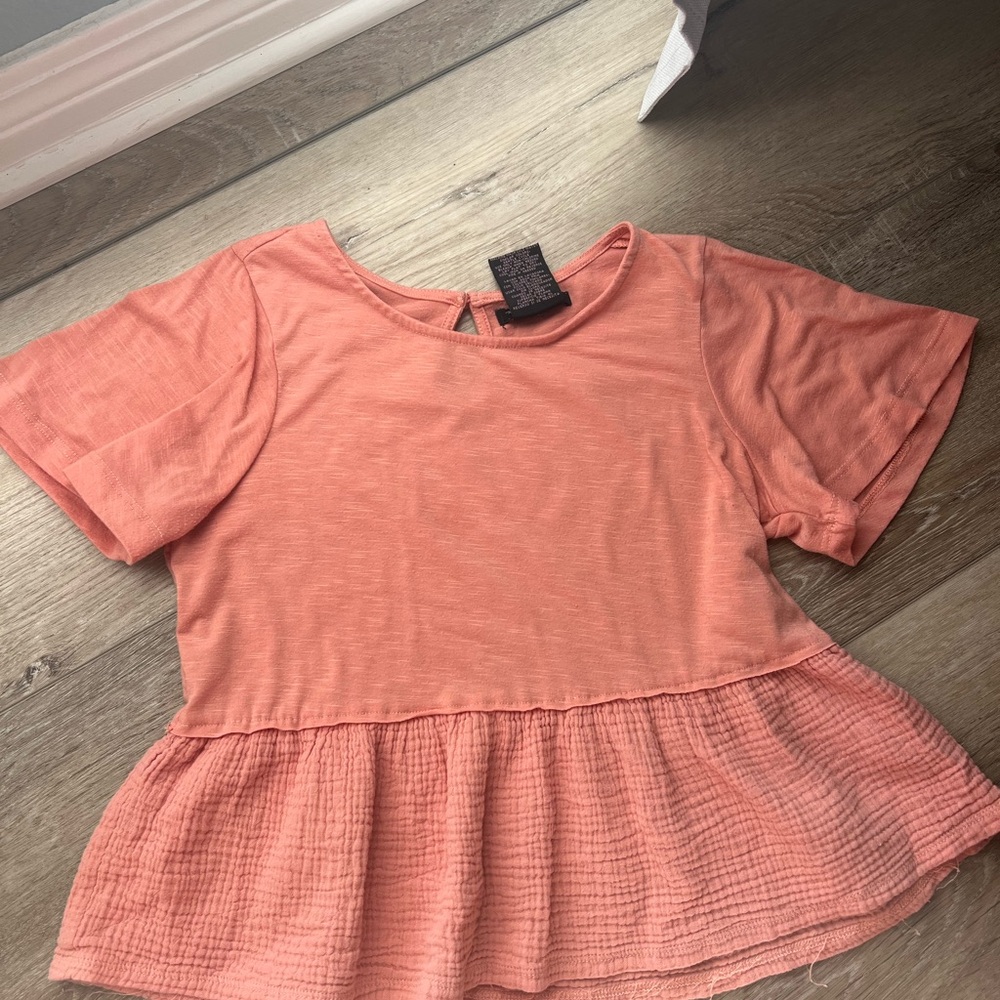 Xhilaration Coral Short Sleeve Peplum Top